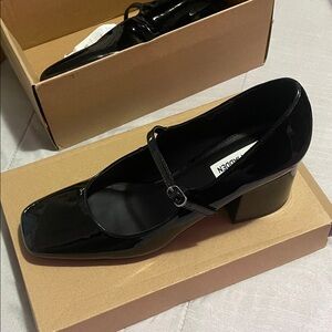 Steve Madden Glossy Black Mary Jane Heels “Teresa”